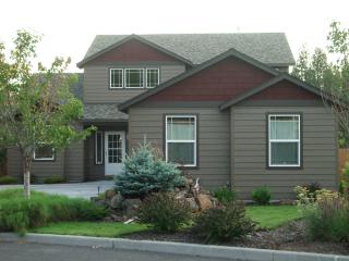 19485 Fishhawk Loop, Bend, OR 97702-2847