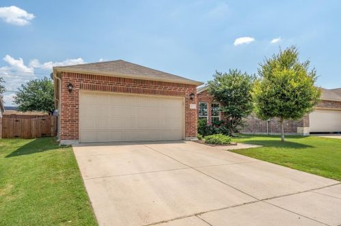 6013 Clipper Ln, Fort Worth, TX 76179-5260