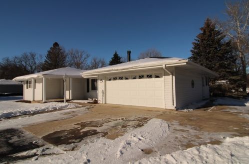 2934 Teton Dr, Rockford, IL 61109-3745