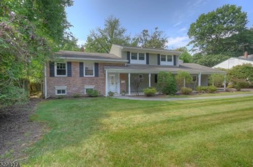 4 Connel Dr, Town Center, NJ 07052-1330