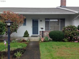 141 52nd Ave, Portland, OR 97213-3007
