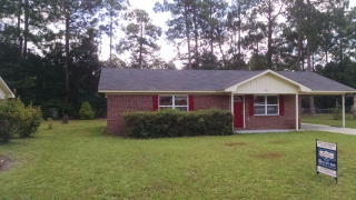 454 Elm St, Hinesville, GA 31313-6425