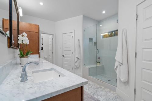 10402 Cassia Cv, Austin TX  exterior