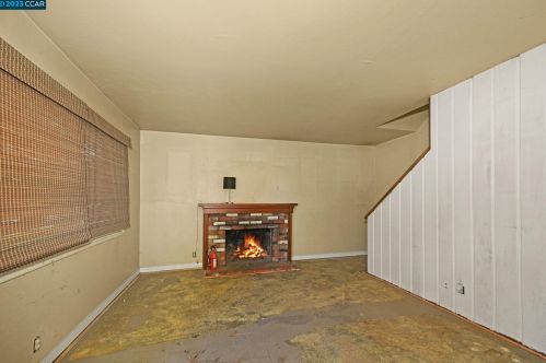 4176 Pickwick Dr, Concord CA  94521-2736 exterior