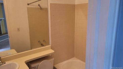 17112 Frd Dr, Denver CO 80017-3204 exterior