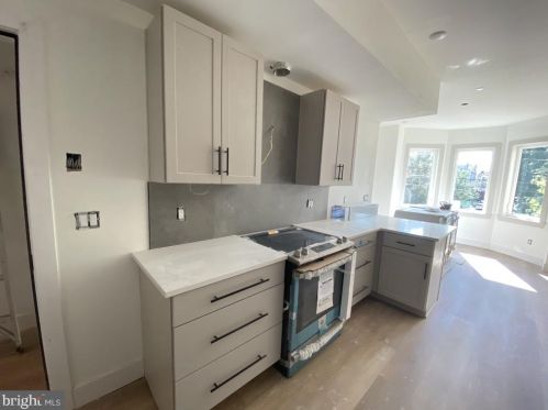 705 3rd St, Philadelphia PA  19123-2903 exterior