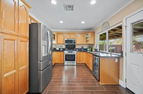 9685 Randolph St, Riverside CA  92503-1185 exterior