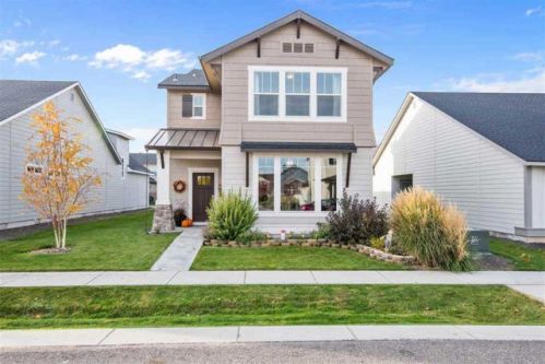 1071 Parkstone St, Meridian ID  83646-8251 exterior