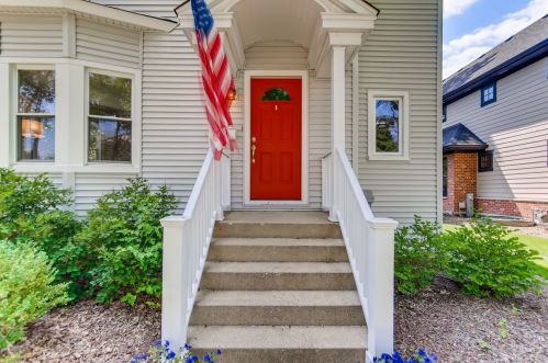 410 Prospect Ave, Glendale Heights, IL 60137-4519