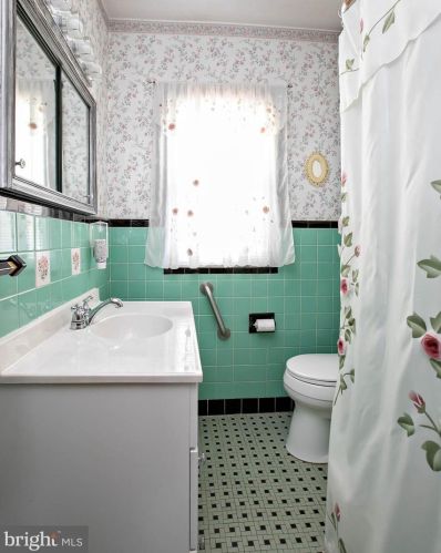 219 Lafayette Rd, Camden NJ  08106-1131 exterior