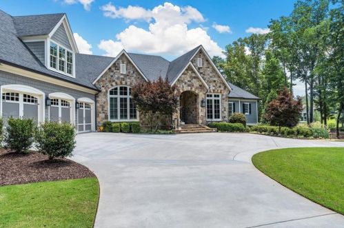 119 Shore Dr, Newnan, GA 30263-5962