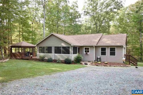 1142 Oak Creek Rd, Bybee, VA 22963-4458