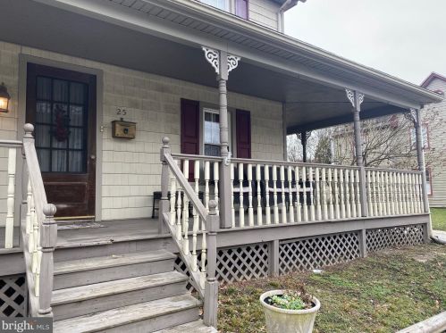 25 Auburn St, Pilesgrove, NJ 08098-1201