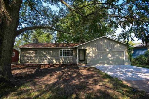 1143 Helen St, Augusta, KS 67010-1409