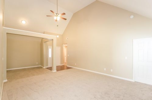 5633 Isleworth Ct, Atlanta GA  30349-6983 exterior