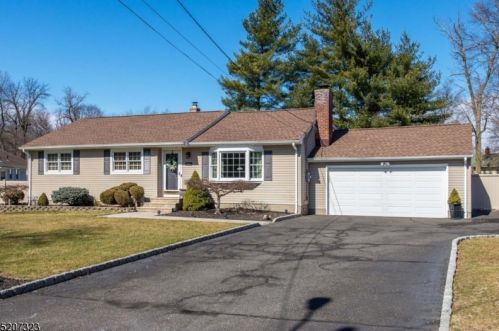 20 Lynn Ter, Whippany, NJ
