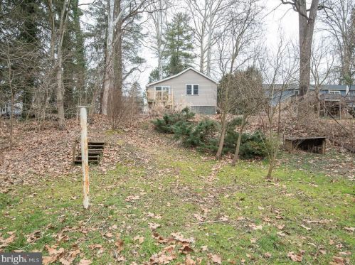 2122 Millcreek Rd, Lancaster PA  17602-4749 exterior