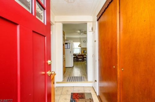 6 Dogwood Ln, Princeton NJ  08540-8439 exterior