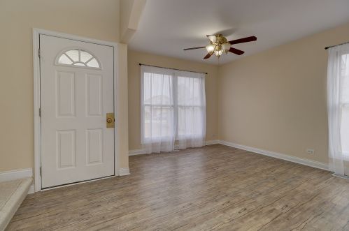 1905 Prairie Trail Ct, Plainfield, IL 60586-8666