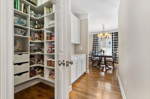 2181 Collins Ridge Dr, Atlanta GA  30318-1243 exterior