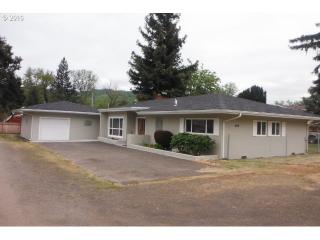 444 Tipton Rd, Roseburg, OR 97471-4465