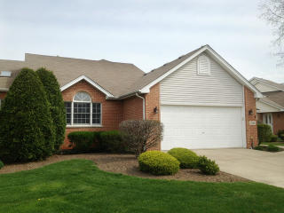 2106 Clover Ln, Downers Grove IL  60517-7566 exterior