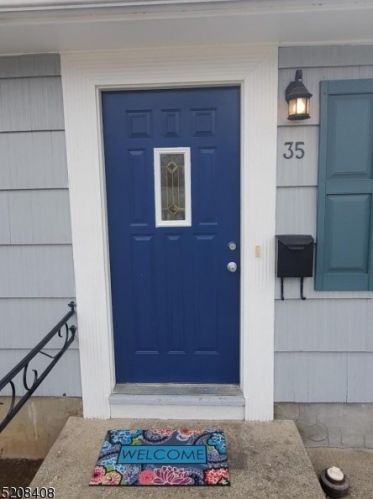 35 Morris Rd, Town Center, NJ 07052-1607