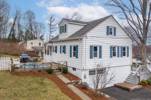 1 Bartlett Ave, Norwalk CT  06850-1914 exterior