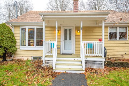 25 Copeland St, Berwick, ME 03901-2646