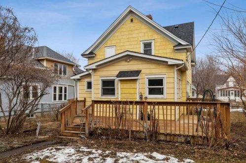 1450 Charles Ave, Saint Paul MN  55104-2401 exterior