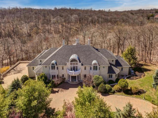 32 Glenview Dr, Warren, NJ 07059-5484