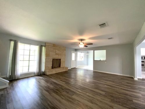 803 Glen Hollow Ct, Conroe TX  77385-7759 exterior