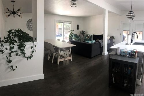 550 Amherst Pl, Englewood, CO 80113-1656