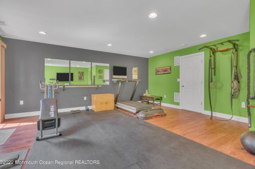 333 Princeton Ct, Tinton Falls NJ  07702-4058 exterior