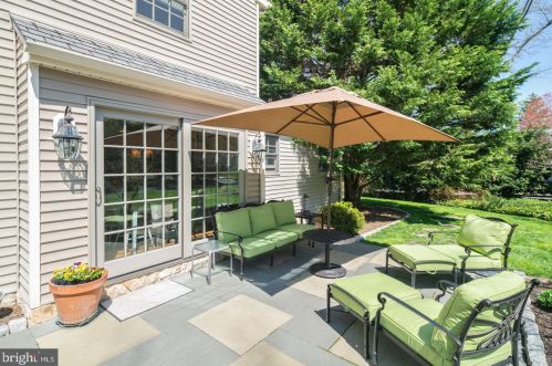 40 Upland Way, Haddonfield NJ 08033-3518 exterior