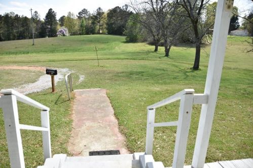 100 Oglesby Bridge Rd, Conyers GA  30094-4136 exterior