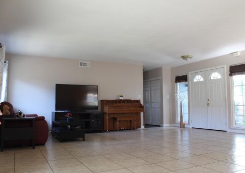 6733 Hillglen Way, Fair Oaks, CA 95628-4211