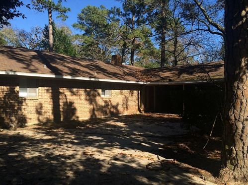 70 Hiwon Dr, Conroe TX  77304-1123 exterior