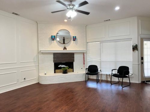 1305 Stonecreek Ct, Garland TX  75043-1239 exterior