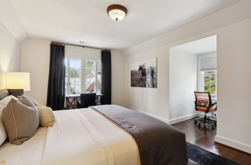 1090 Berkshire Rd, Atlanta GA  30306-3002 exterior