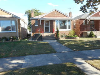 14511 Emerald Ave, Chicago, IL 60827-2620
