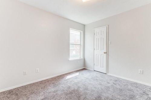 1233 Mountain Air Trl, Fort Worth TX  76131-5446 exterior