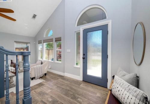 1837 Bayberry Ln, Tracy, CA 95376-5264