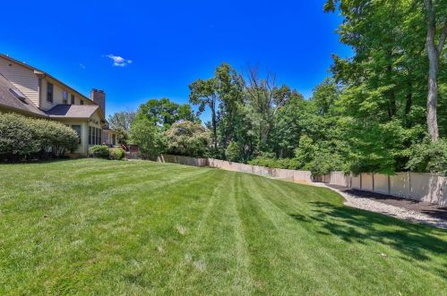 8590 Concord Hills Cir, Cincinnati OH  45243-1014 exterior