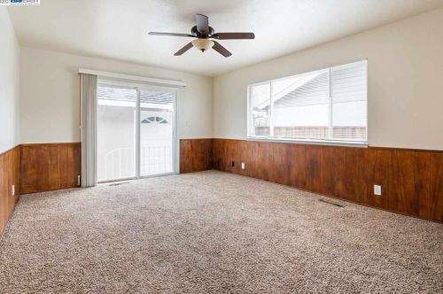 1994 Evergreen Ave, San Leandro CA 94577-6202 exterior