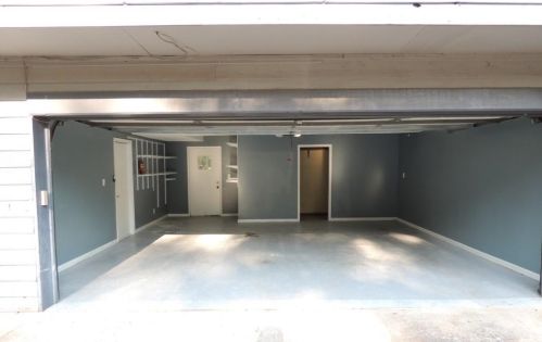 938 Post Road Cir, Stone Mountain, GA 30088-2223