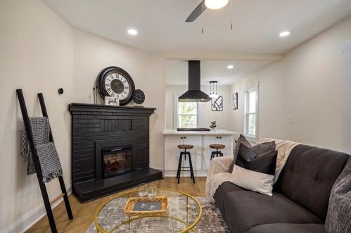 764 Grand Ave, Atlanta GA  30318-6250 exterior