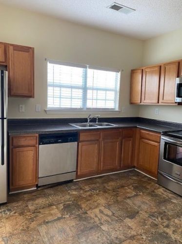 109 Hawkeye Ln, Conyers GA  30012-3678 exterior