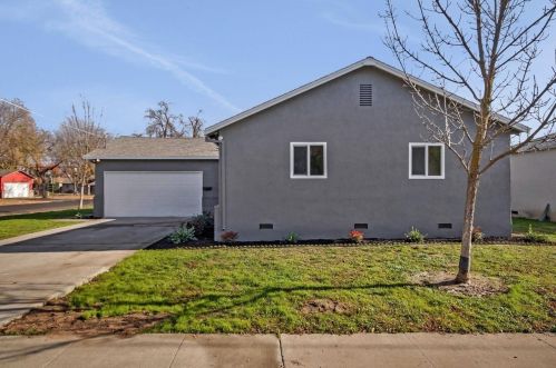 2106 Plaunt Dr, Modesto CA  95350-2600 exterior