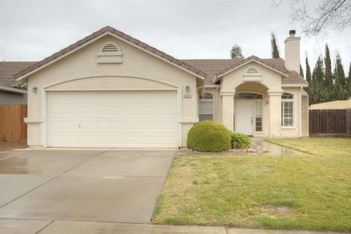 4484 Whisper Pl, Turlock, CA 95382-9617